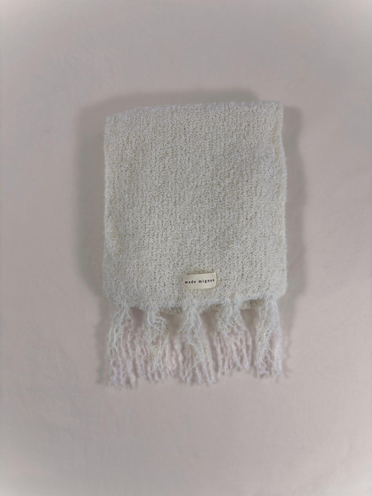 Boucle Creamy White Image 2